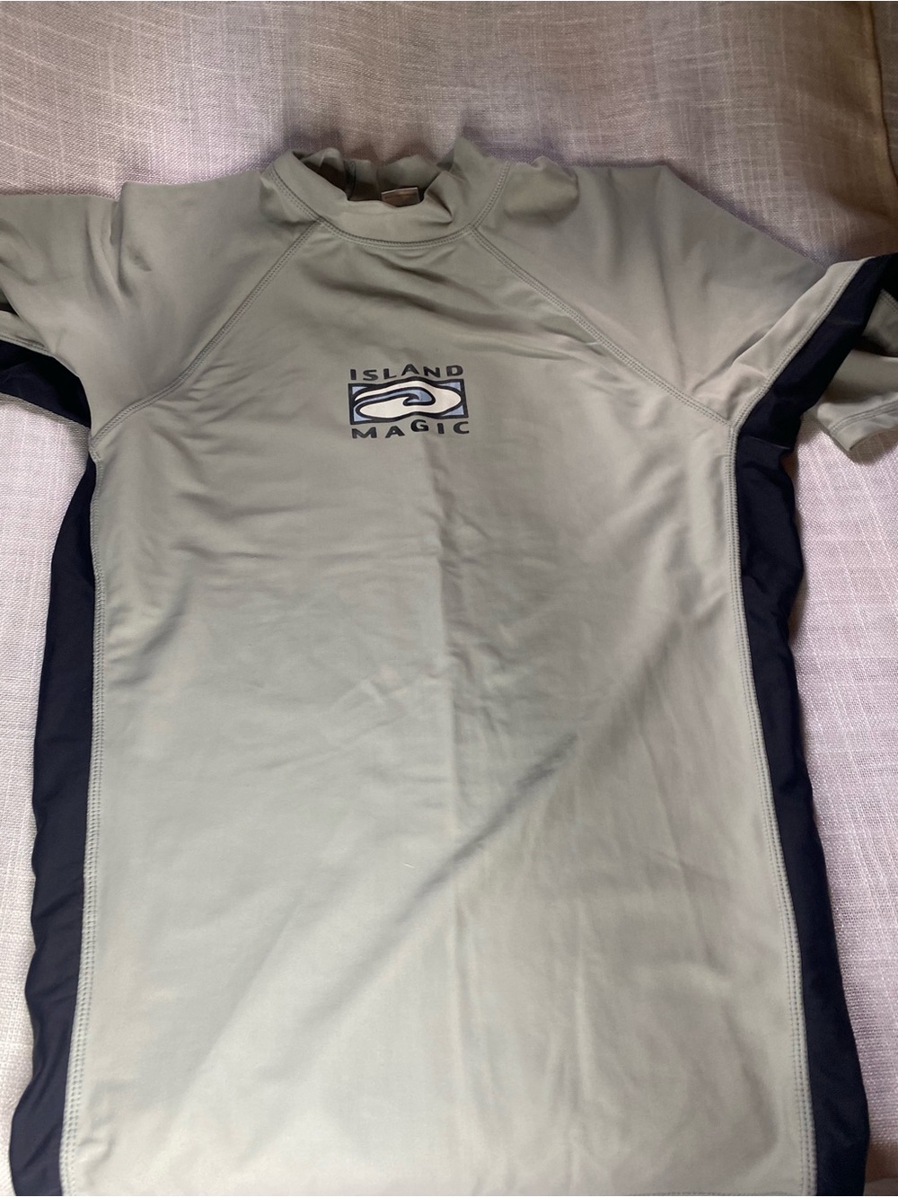 Island Magic Kids' Short Sleeve Rashguard in Sage Green & Black